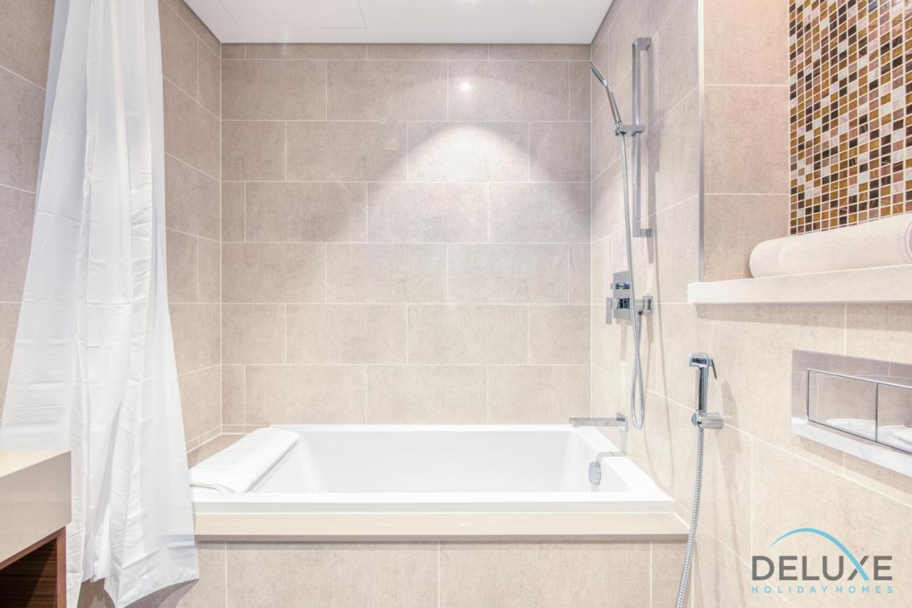 Notable 2Br At Sobha Hartland Greens Mbr City By Deluxe Holiday Homes Dubai Exterior foto